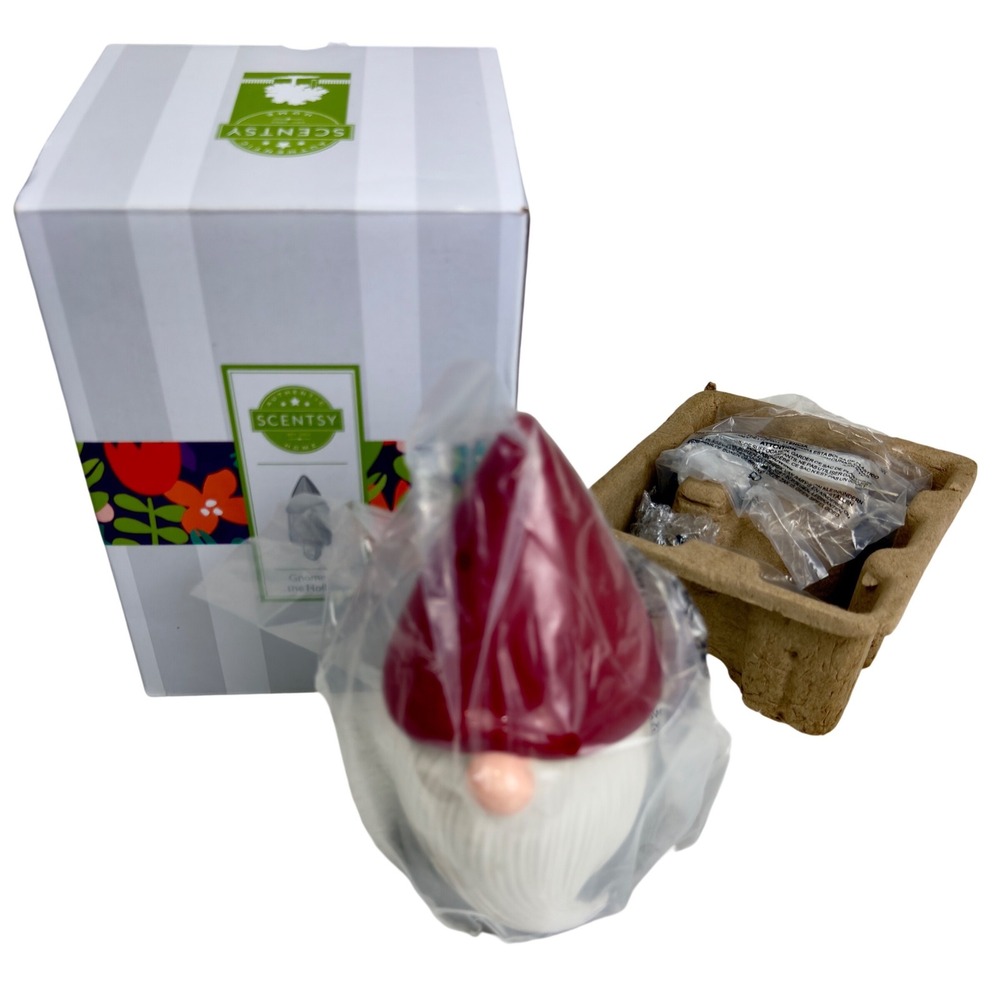 NEW Scentsy Gnome for the Holidays Wax Warmer Ceramic Plug-In 15W Scandi Folk